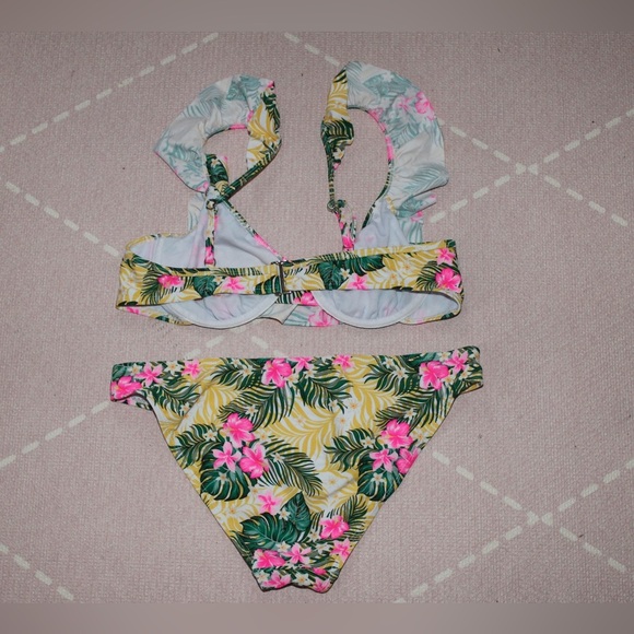 Cabana del Sol Women’s Floral Ruffle Bikini Set Large Summer Bathing Suit - Picture 2 of 3